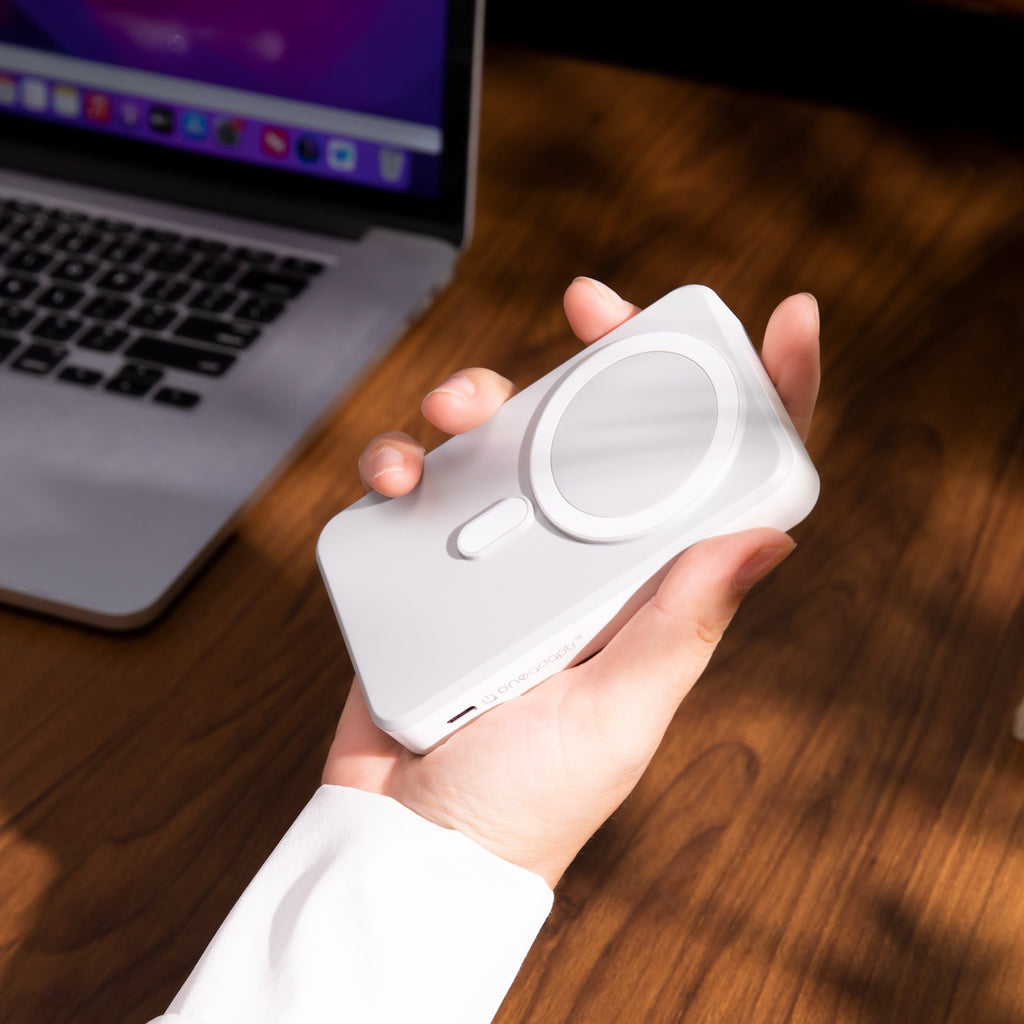 5-in-1 MagSafe Wireless Charging Stand & Power Bank