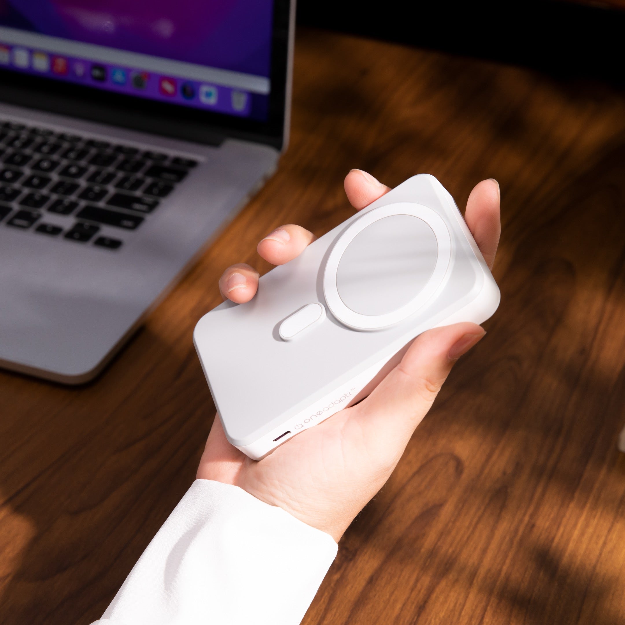 5-in-1 MagSafe Wireless Charging Stand & Power Bank